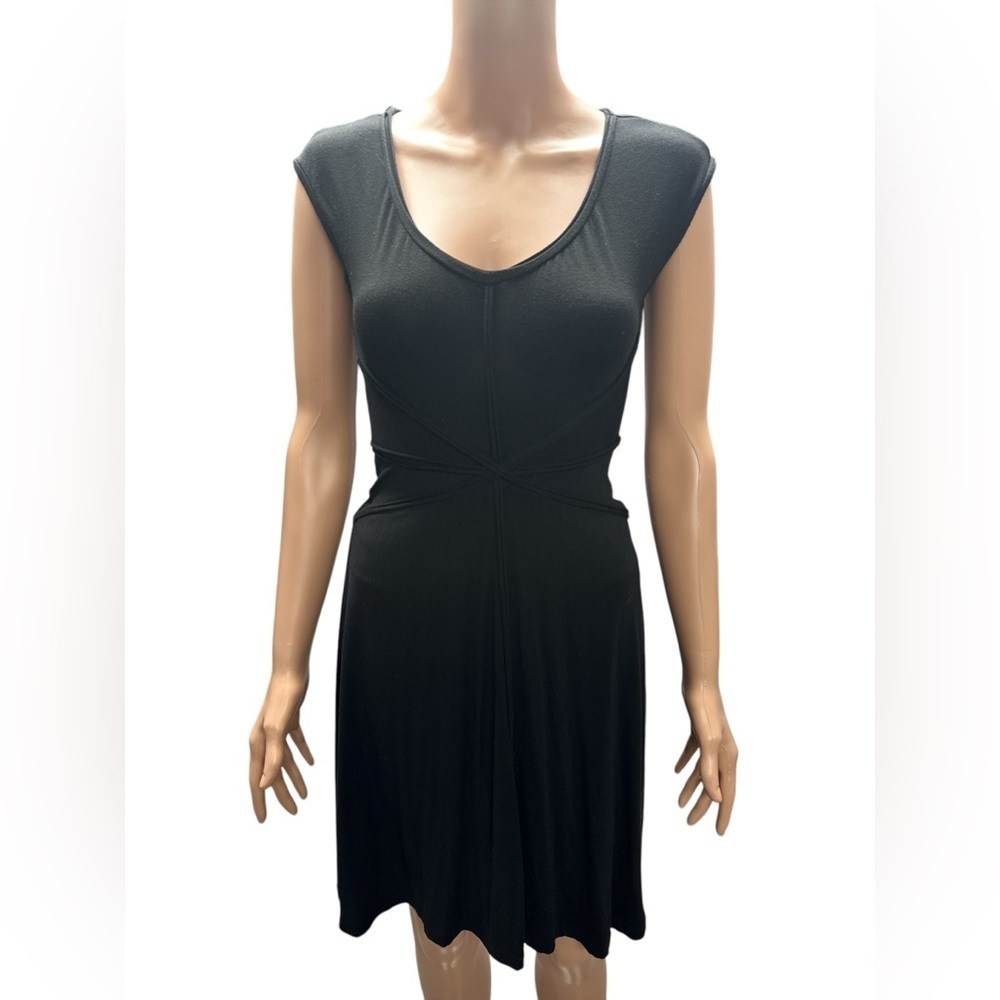 Max Studio - EC -Elegant Black Sleeveless Dress